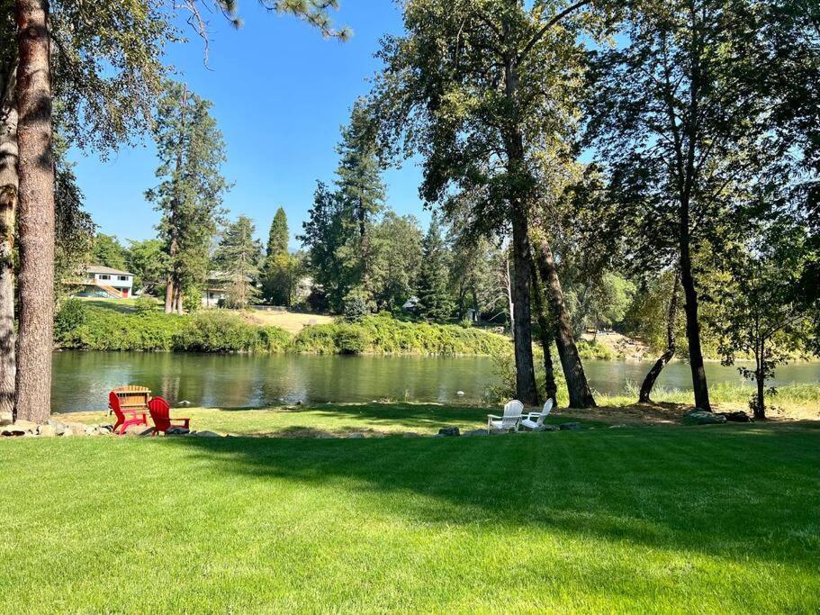 Deluxe Cabin 1 - Rogue River Resort Grants Pass Εξωτερικό φωτογραφία